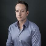 Peacock Announces Straight-To-Series Order of Romantic Dramedy THE MINIATURE WIFE Starring Elizabeth Banks and Matthew Macfadyen