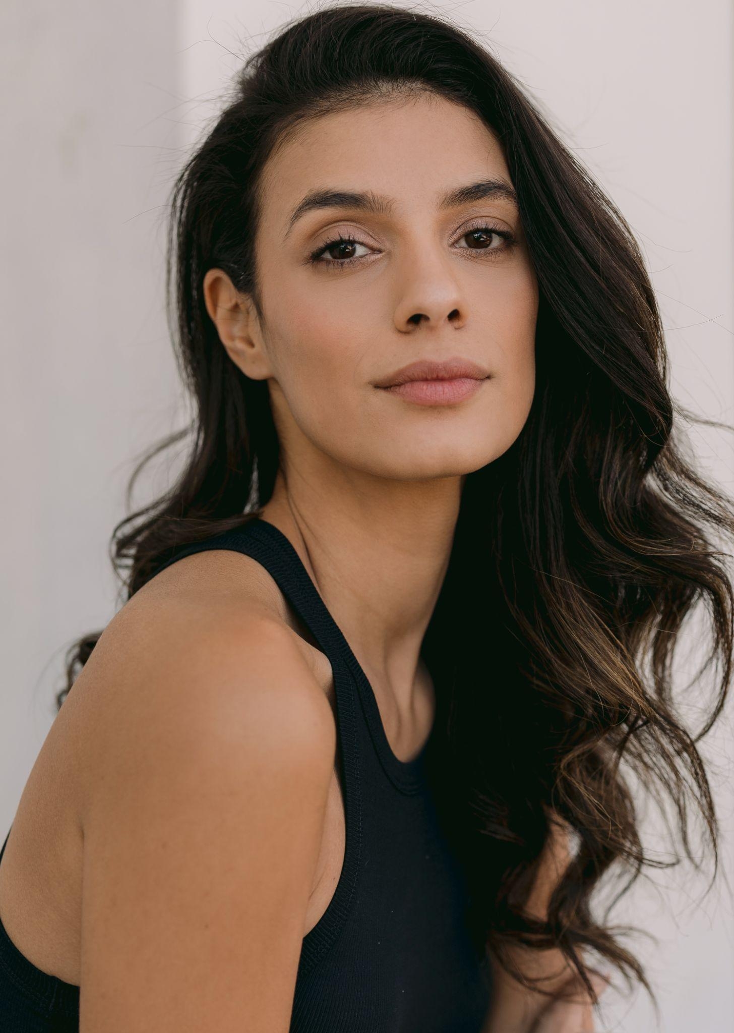 Paramount+ Announces Laysla De Oliveira Will Star Opposite Zoe Saldaña ...