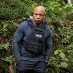 “The Next Thousand” – When a Marine is murdered during training on the Big Island, the NCIS team tracks the suspect deep into the woods and discovers a disturbing secret, on the CBS Original series NCIS: HAWAI’I, Monday, April. 15 (10:00-11:00 PM, ET/PT) on the CBS Television Network, and streaming on Paramount+ (live and on demand for Paramount+ with SHOWTIME subscribers, or on demand for Paramount+ Essential subscribers the day after the episode airs)*.  Pictured (L-R): LL Cool J as Sam Hanna.  Photo: Karen Neal/CBS ©2024 CBS Broadcasting, Inc. All Rights Reserved.