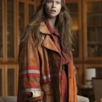 Cheyenne (Lou de Laâge) in ÉTOILE  Photo: PHILIPPE ANTONELLO © AMAZON CONTENT SERVICES LLC