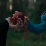 (L-R): Gal Gadot as the Evil Queen and Rachel Zegler as Snow White in Disney’s live-action SNOW WHITE. Photo courtesy of Disney. © 2024 Disney Enterprises Inc. All Rights Reserved.