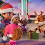 ‘Tis the season for pups, presents and plenty of cheer, as A PAW PATROL CHRISTMAS, a new animated holiday special, premieres Friday, Nov. 28 (8:00-9:00 PM, ET/PT) on the CBS Television Network, streaming live and on demand on Paramount+*. The hour-long special offers viewers the opportunity to create new shared family holiday traditions with the PAW Patrol pups. Spin Master Entertainment’s top-rated preschool franchise “PAW Patrol” airs regularly on Nickelodeon. Credit: Spin Master Entertainment/Nickelodeon  ©2025 Spin Master Entertainment. All Rights Reserved.