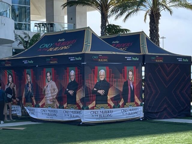Only Murders in the Building has a small activation where you can play a game of Find the Clues to win a box from the prize machine…though I wish I had known it was going to contain Selena Gomez mascara before waiting in line 🙂 (at least it was in the shade)  #onlymurdersonhulu #hulu #sdcc #sdcc2023